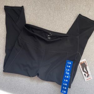 NWT Large HEAD Cropped Leggings